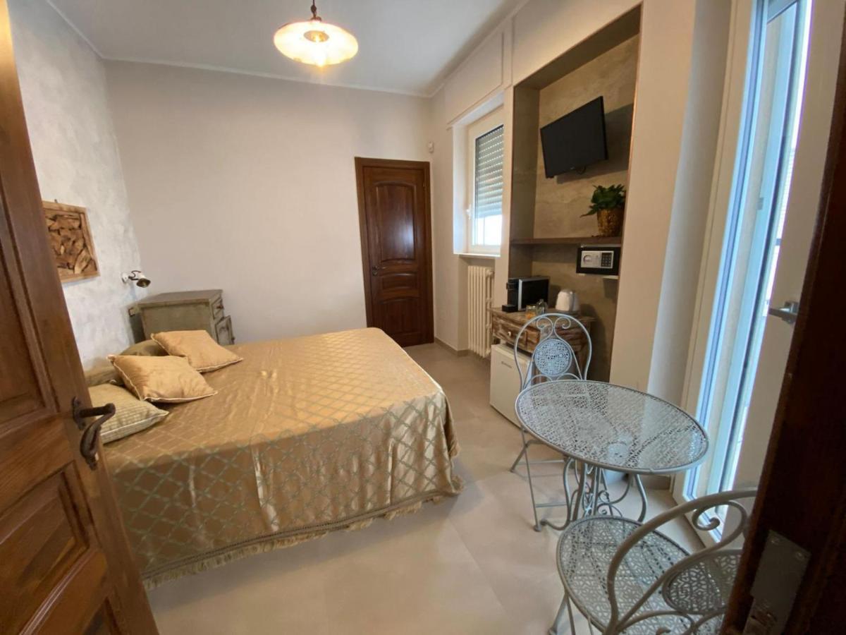 La Fontanella Bed & Breakfast Lecce Bagian luar foto