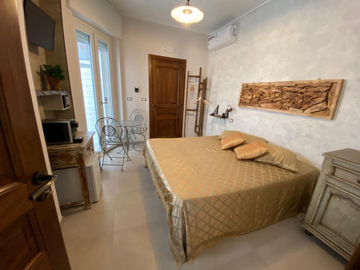 La Fontanella Bed & Breakfast Lecce Bagian luar foto